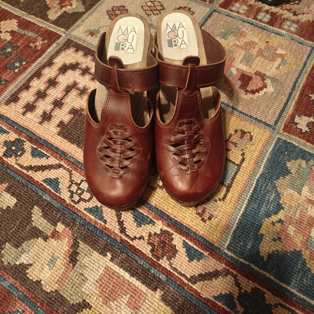 Maguba bordeaux, burgundy, wine red woven leather clogs sz 39